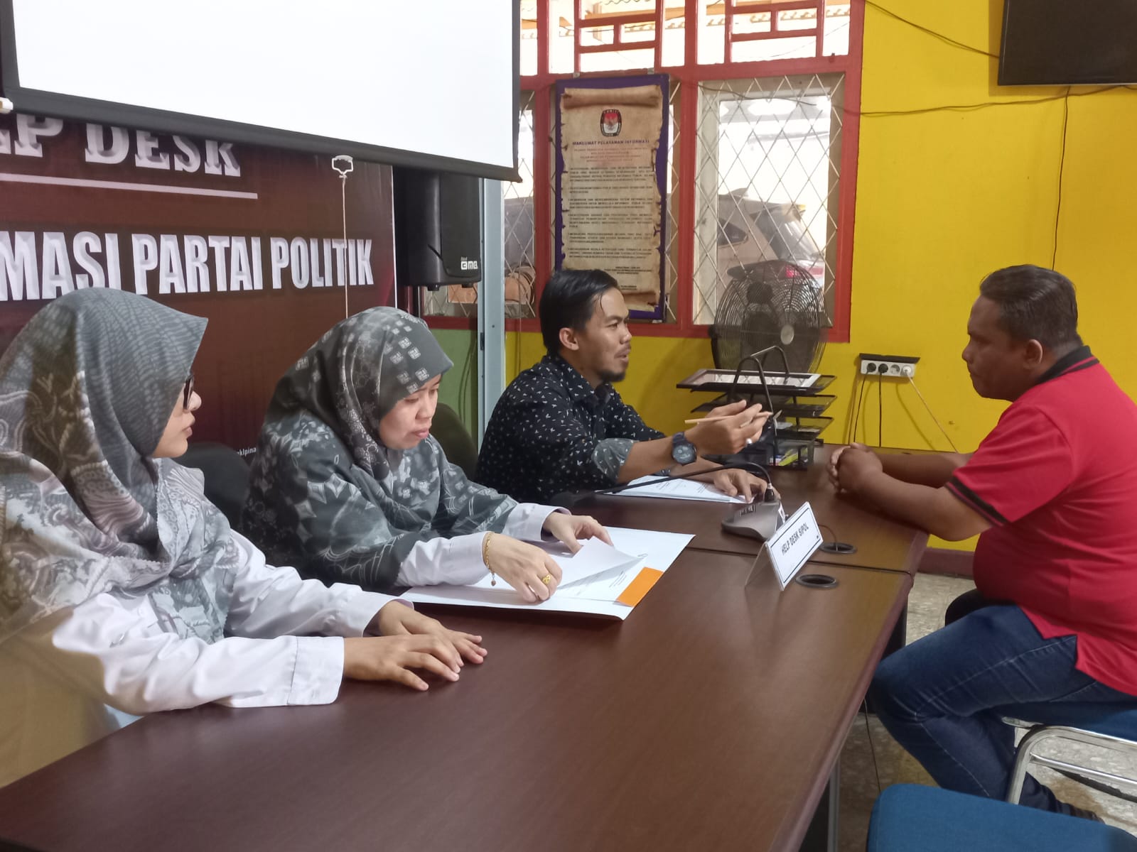 Kunjungan Parpol PARSINDO dan GARUDA ke Helpdesk SIPOL KPU Kota Pangkalpinang (28/07/2022)